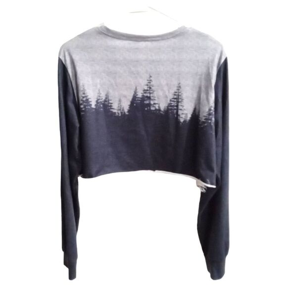 Cropped Sweatshirt Size 2XL Dark Gray Light Gray Trees Graphic Front and Back - Picture 2 of 4